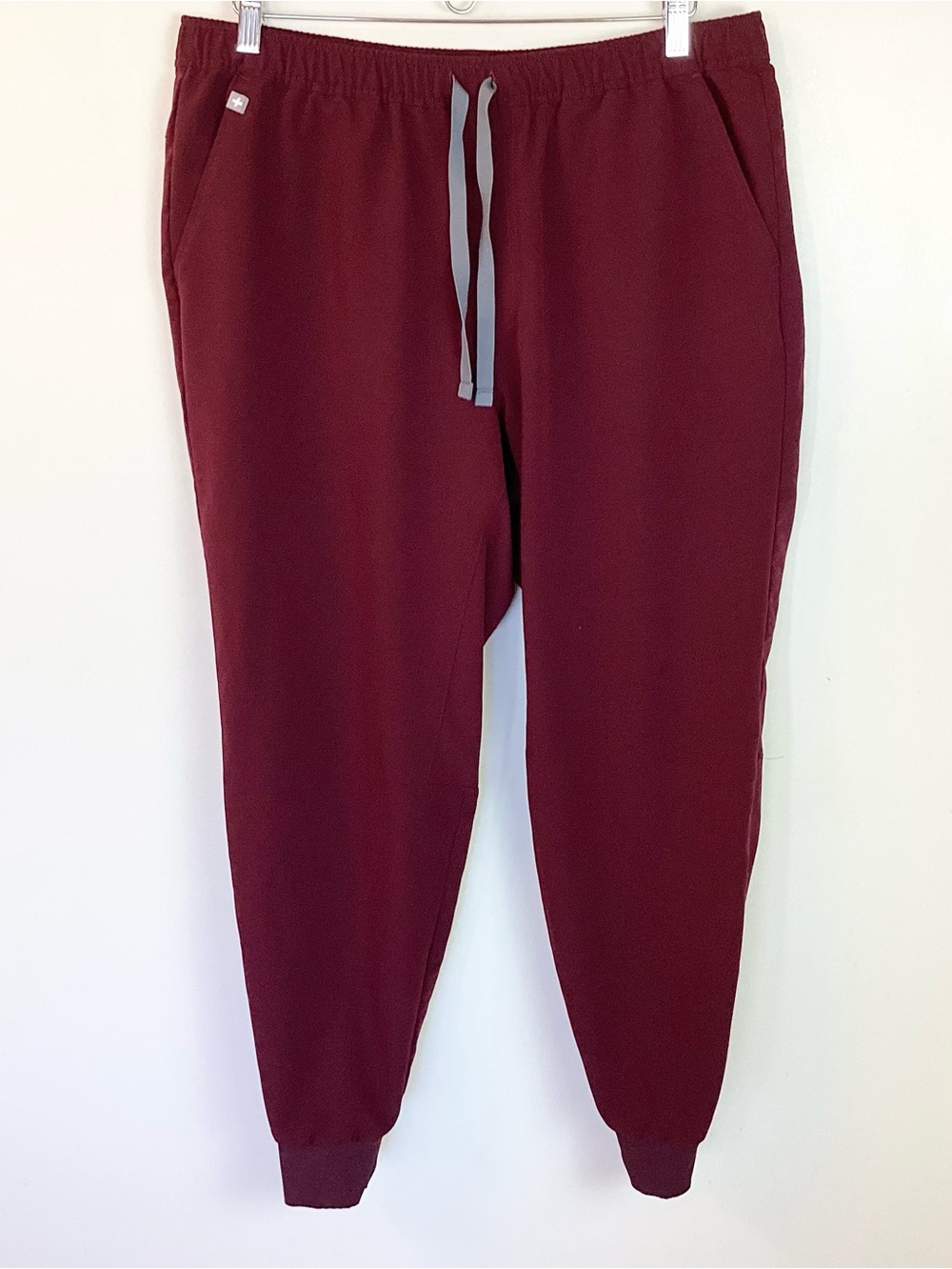 Figs Men’s Tansen Jogger Scrub Pants - Burgundy - XL